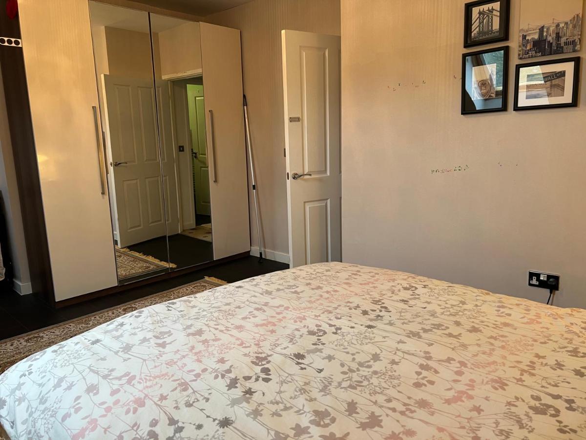 Sheffield City Centre , Free Wifi & Parking - Private Room - Shared House Exteriér fotografie