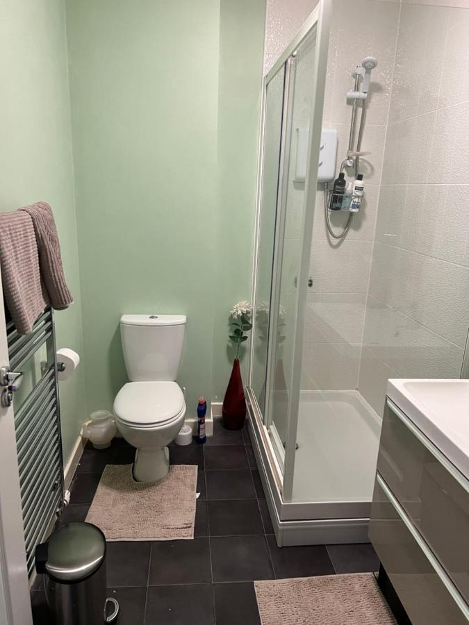 Sheffield City Centre , Free Wifi & Parking - Private Room - Shared House Exteriér fotografie