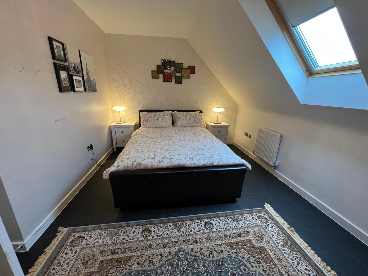 Sheffield City Centre , Free Wifi & Parking - Private Room - Shared House Exteriér fotografie